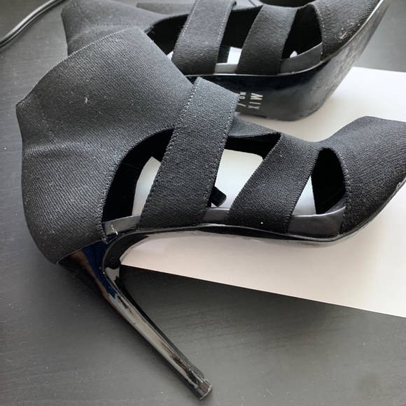 Black DSW high heels - Picture 2 of 9